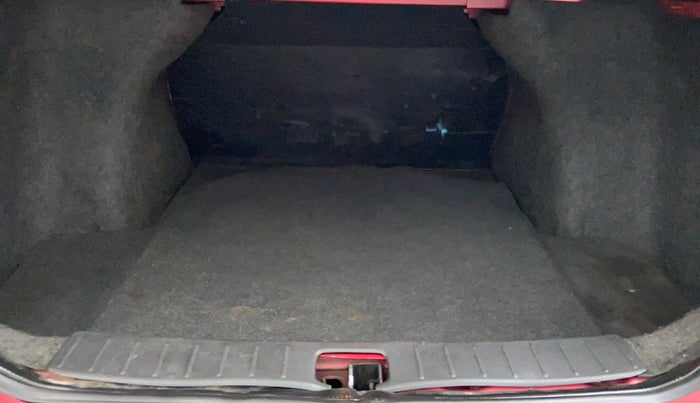 2013 Nissan Sunny XV DIESEL, Diesel, Manual, 1,65,352 km, Boot Inside View