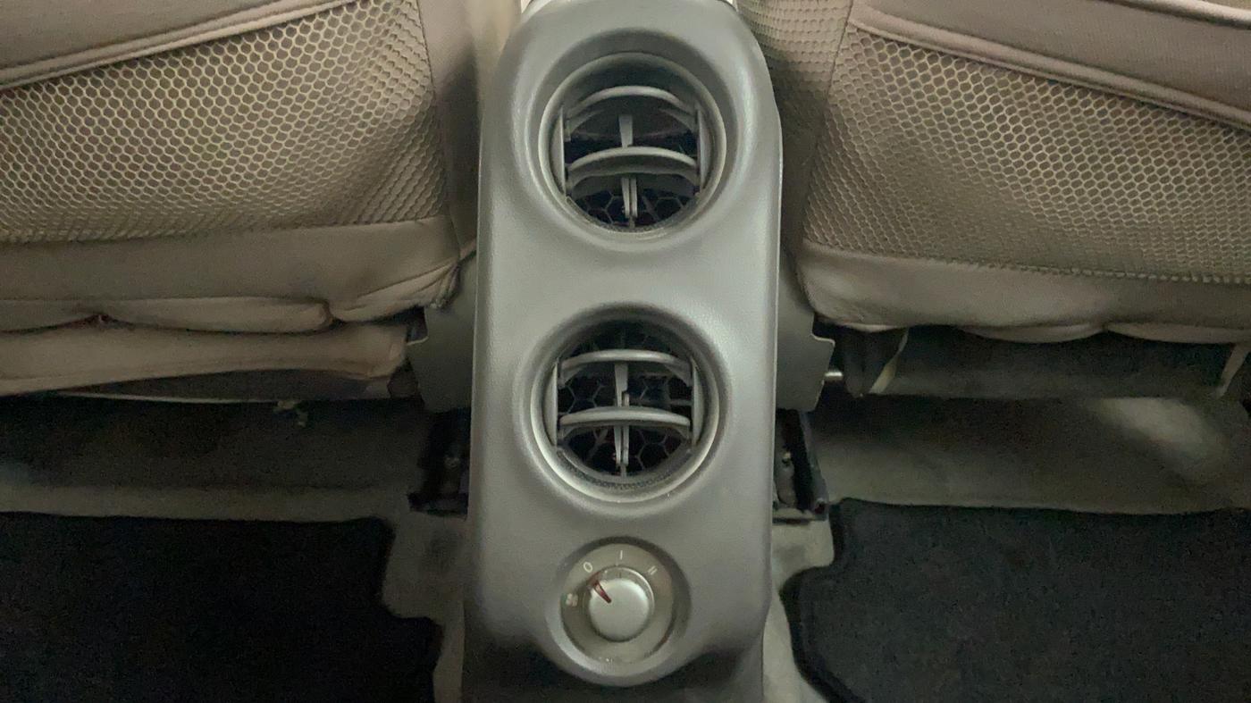 2013 Nissan Sunny XV DIESEL, Diesel, Manual, 1,65,352 km, Reac AC temperature control
