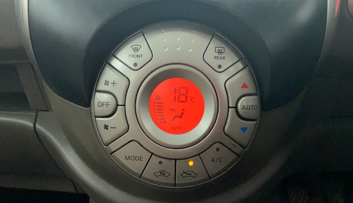 2013 Nissan Sunny XV DIESEL, Diesel, Manual, 1,65,352 km, Automatic Climate Control