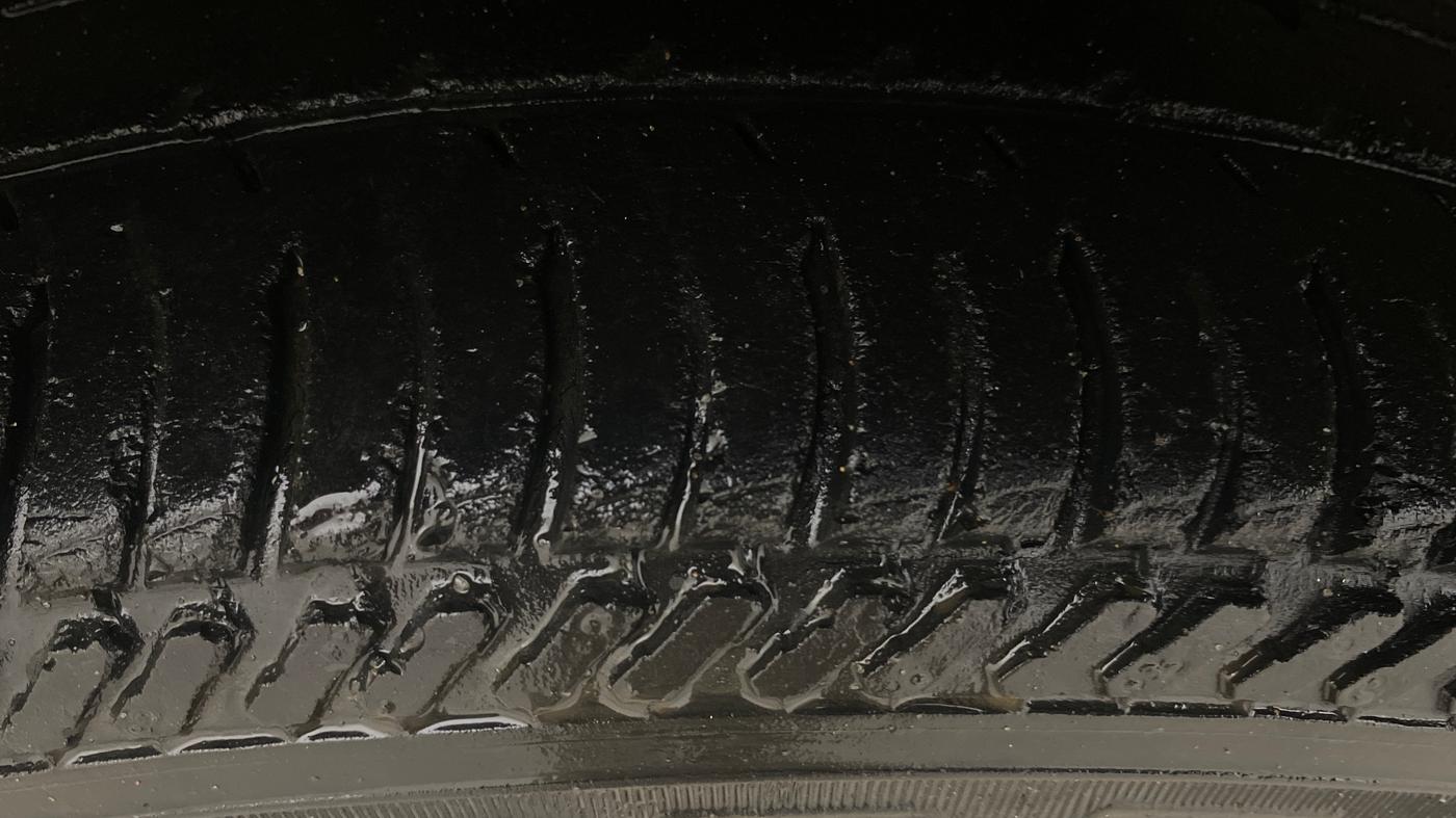 2013 Ford Figo ZXI 1.2 PETROL, Petrol, Manual, 90,974 km, Left Front Tyre Tread