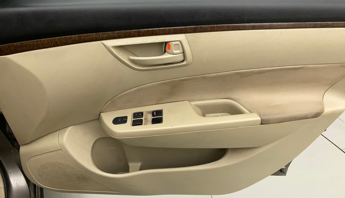 2015 Maruti Swift Dzire LXI (O), Petrol, Manual, 27,847 km, Driver Side Door Panels Control