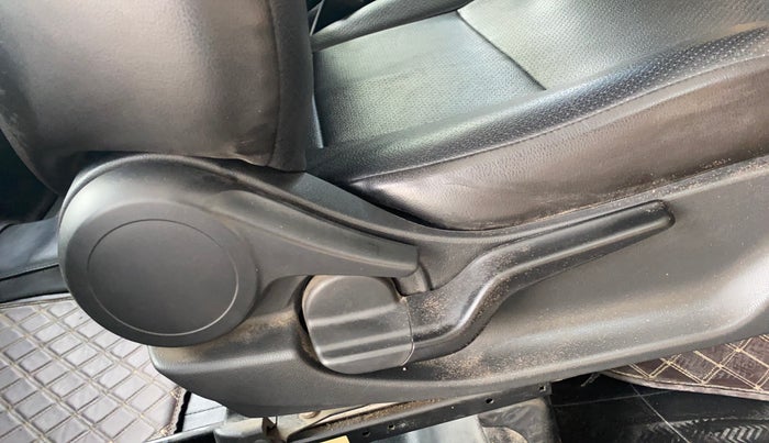 2019 Honda Amaze 1.2L I-VTEC V CVT, Petrol, Automatic, 36,184 km, Driver Side Adjustment Panel