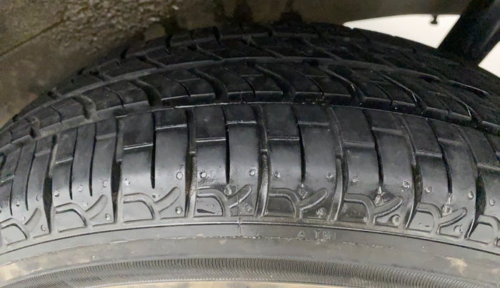 2013 Maruti Wagon R 1.0 VXI, Petrol, Manual, 42,876 km, Left Rear Tyre Tread