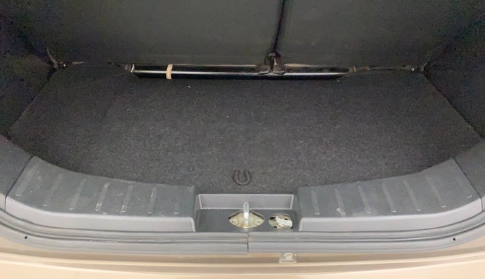 2013 Maruti Wagon R 1.0 VXI, Petrol, Manual, 42,876 km, Boot Inside