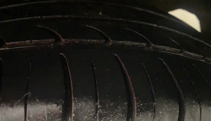 2015 Maruti Baleno SIGMA PETROL 1.2, Petrol, Manual, 62,634 km, Left Rear Tyre Tread