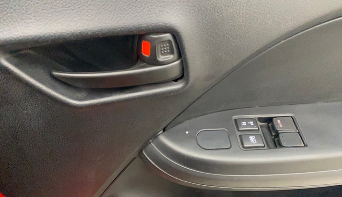 2015 Maruti Baleno SIGMA PETROL 1.2, Petrol, Manual, 62,634 km, Driver Side Door Panels Control