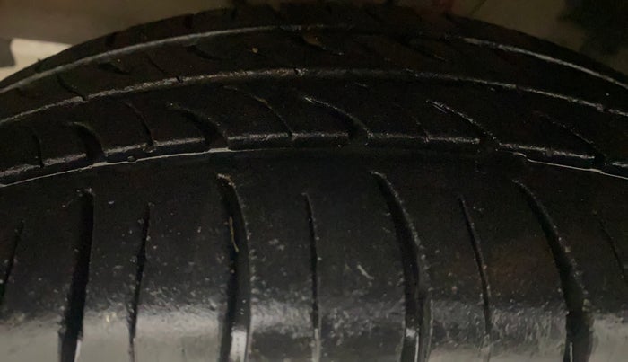 2015 Maruti Baleno SIGMA PETROL 1.2, Petrol, Manual, 62,634 km, Left Front Tyre Tread