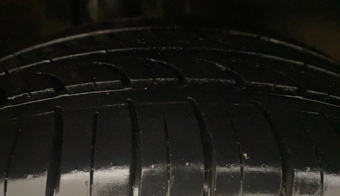 2015 Maruti Baleno SIGMA PETROL 1.2, Petrol, Manual, 62,634 km, Right Rear Tyre Tread