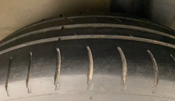 2012 Maruti Ritz VDI, Diesel, Manual, 1,24,543 km, Left Rear Tyre Tread