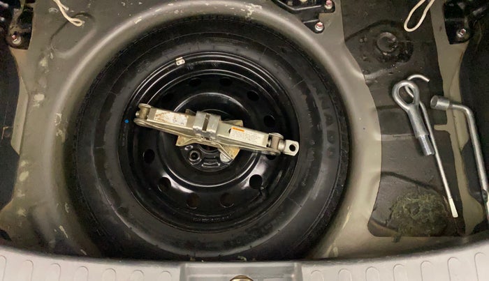 2012 Maruti Ritz VDI, Diesel, Manual, 1,24,543 km, Spare Tyre