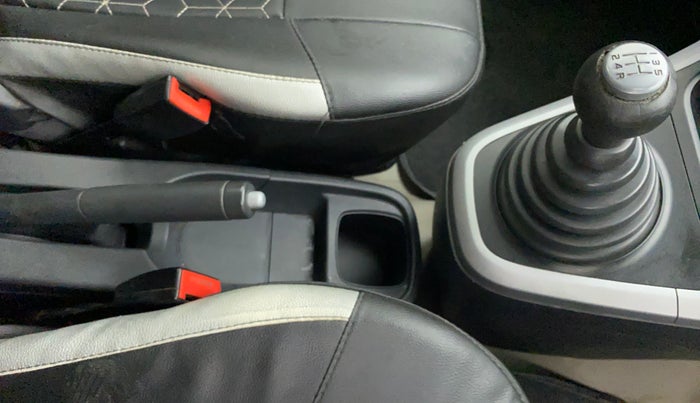 2012 Maruti Ritz VDI, Diesel, Manual, 1,24,543 km, Gear Lever