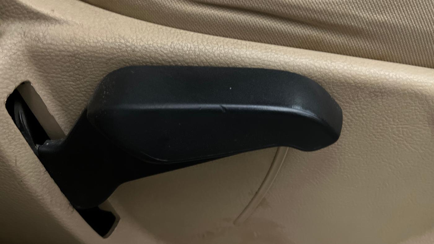 2018 Ford Figo Aspire TITANIUM 1.2 PETROL, Petrol, Manual, 31,645 km, Driver Side Adjustment Panel