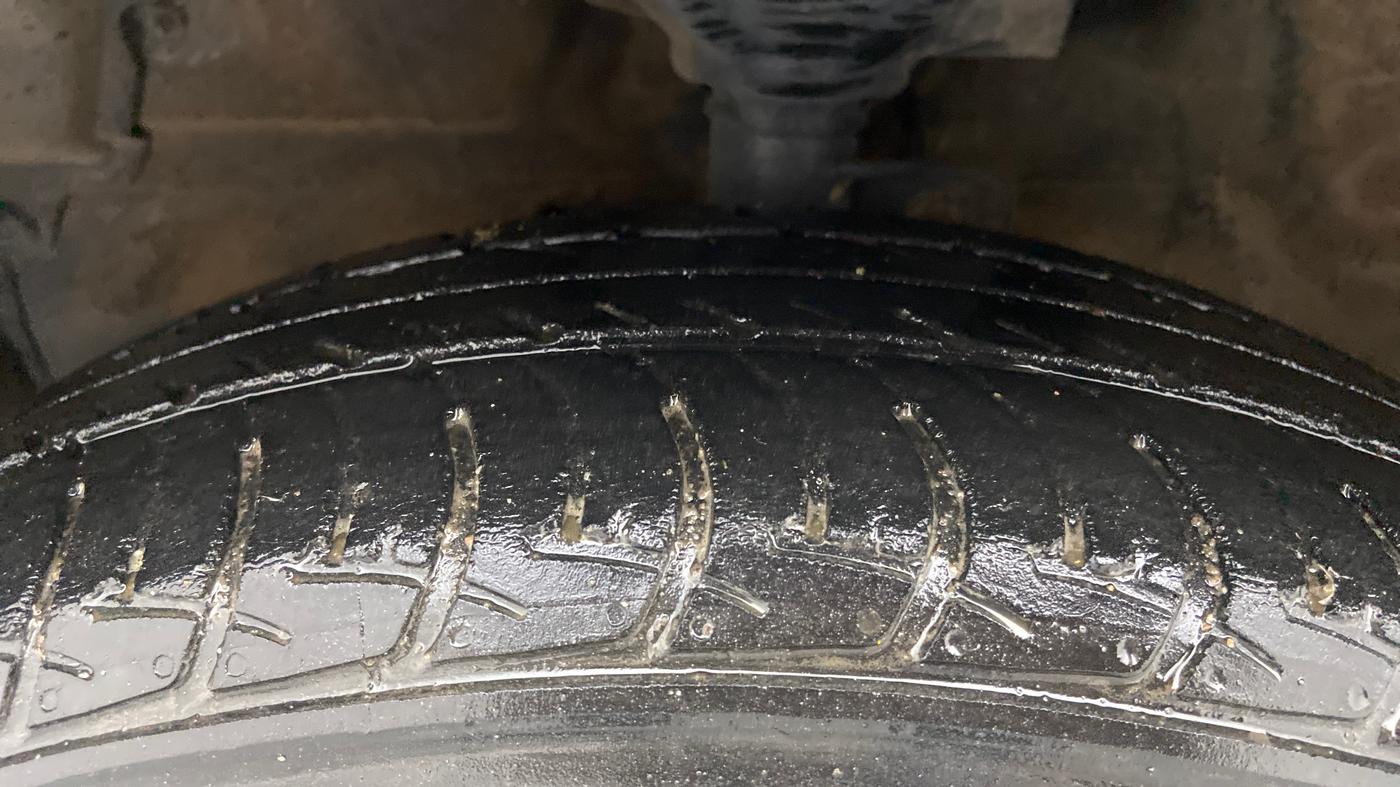 2020 Maruti Celerio VXI (O) CNG, CNG, Manual, 49,984 km, Left Front Tyre Tread