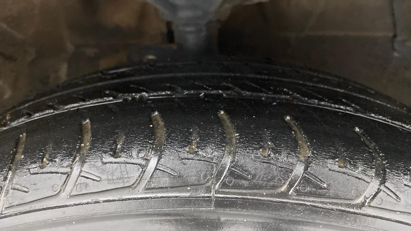 2020 Maruti Celerio VXI (O) CNG, CNG, Manual, 49,984 km, Right Front Tyre Tread