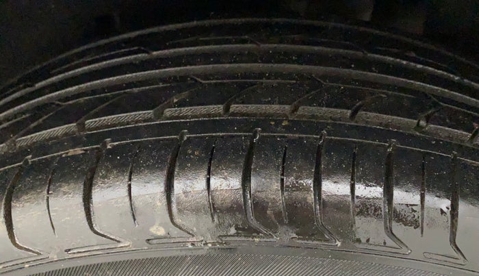 2017 Maruti Baleno DELTA PETROL 1.2, Petrol, Manual, 85,274 km, Left Rear Tyre Tread