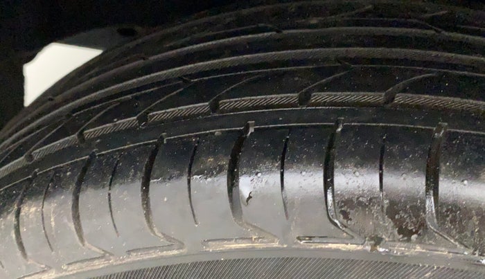 2017 Maruti Baleno DELTA PETROL 1.2, Petrol, Manual, 85,274 km, Right Rear Tyre Tread
