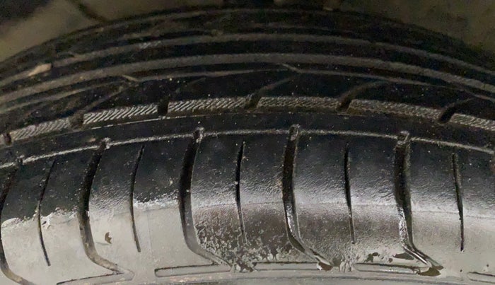 2017 Maruti Baleno DELTA PETROL 1.2, Petrol, Manual, 85,274 km, Left Front Tyre Tread