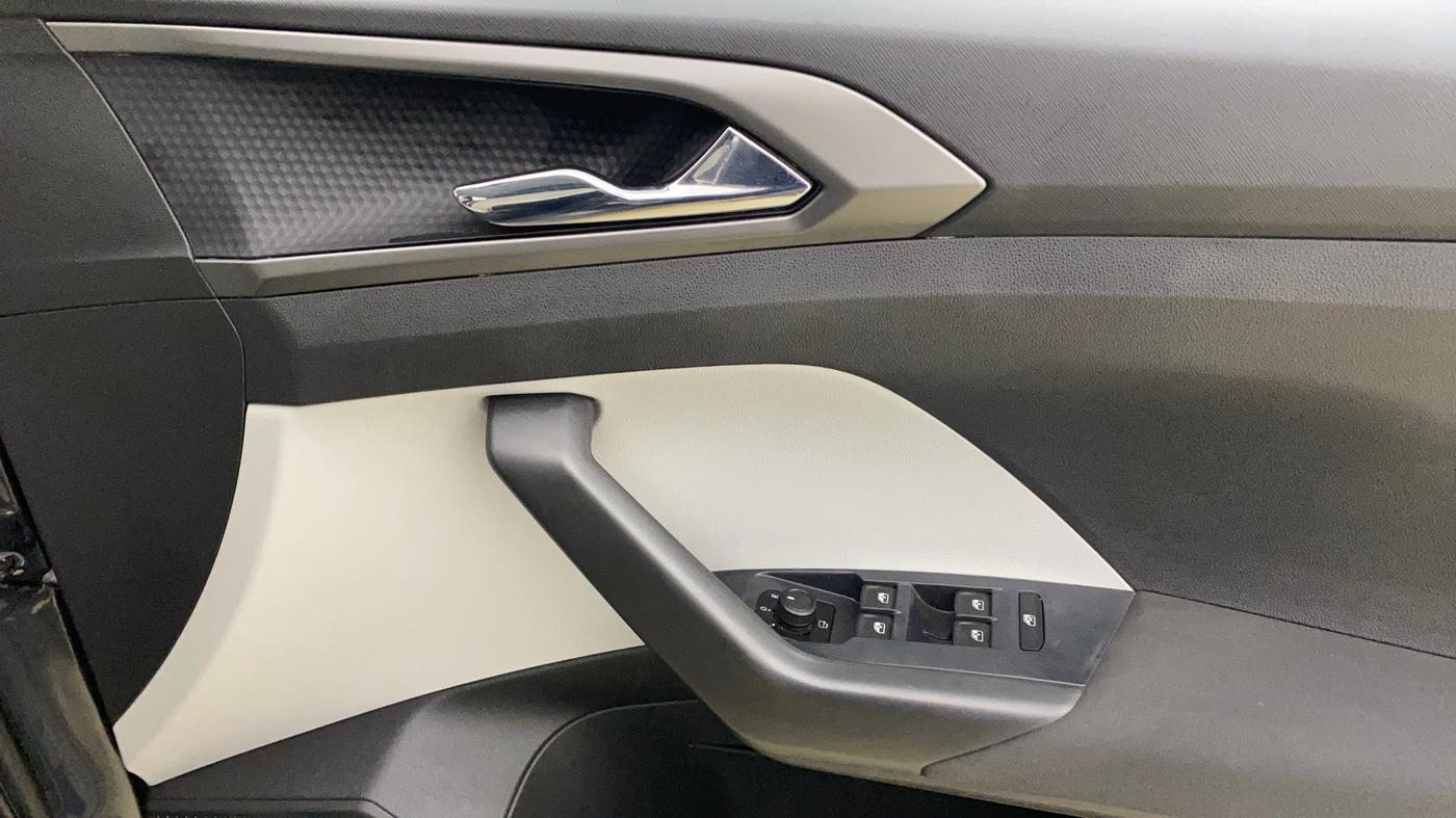 2022 Skoda KUSHAQ AMBITION 1.0L TSI AT, Petrol, Automatic, 62,833 km, Driver Side Door Panels Control