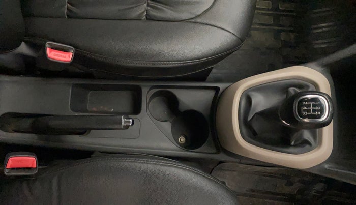 2017 Hyundai Grand i10 ASTA 1.2 KAPPA VTVT, Petrol, Manual, 31,302 km, Gear Lever