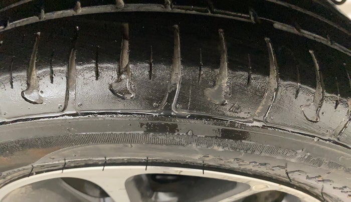 2017 Hyundai Grand i10 ASTA 1.2 KAPPA VTVT, Petrol, Manual, 31,302 km, Left Rear Tyre Tread