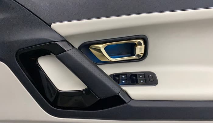 2021 Tata Safari XZ PLUS GOLD 6 S, Diesel, Manual, 64,435 km, Driver Side Door Panels Control
