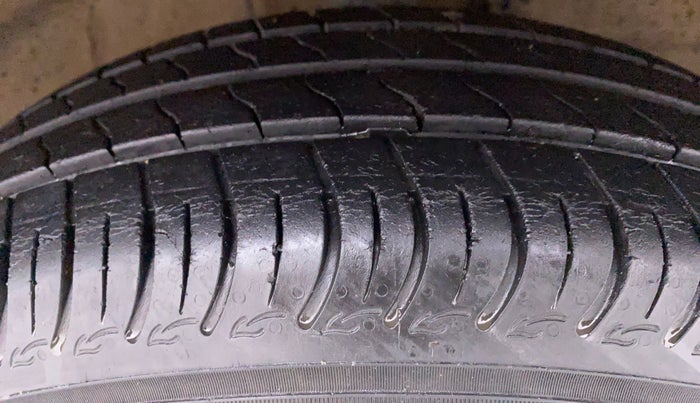 2019 Maruti S PRESSO VXI, Petrol, Manual, 23,545 km, Right Front Tyre Tread