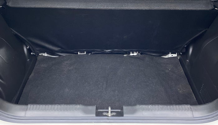 2018 Maruti Swift VXI, Petrol, Manual, 43,660 km, Boot Inside