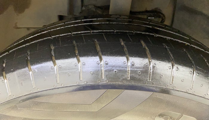 2019 Tata NEXON XMA PETROL, Petrol, Automatic, 54,773 km, Left Front Tyre Tread