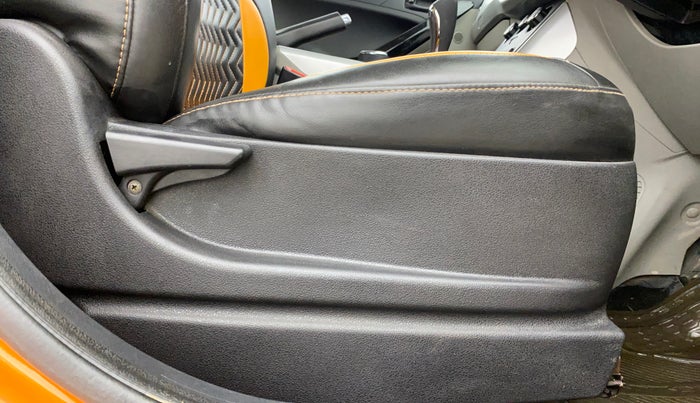 2019 Tata NEXON XMA PETROL, Petrol, Automatic, 54,773 km, Driver Side Adjustment Panel