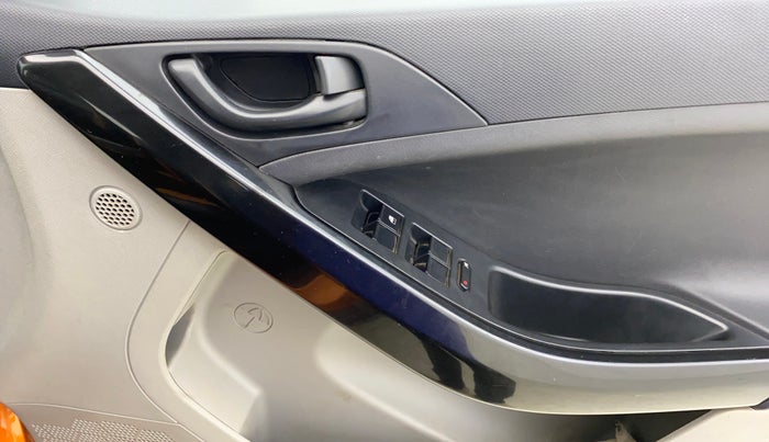 2019 Tata NEXON XMA PETROL, Petrol, Automatic, 54,773 km, Driver Side Door Panels Control