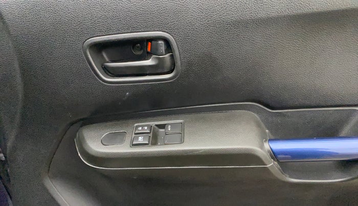 2023 Maruti IGNIS SIGMA 1.2, Petrol, Manual, 34,866 km, Driver Side Door Panels Control