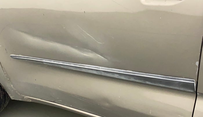 2016 Datsun Redi Go S, Petrol, Manual, 58,107 km, Front passenger door - Paint has faded