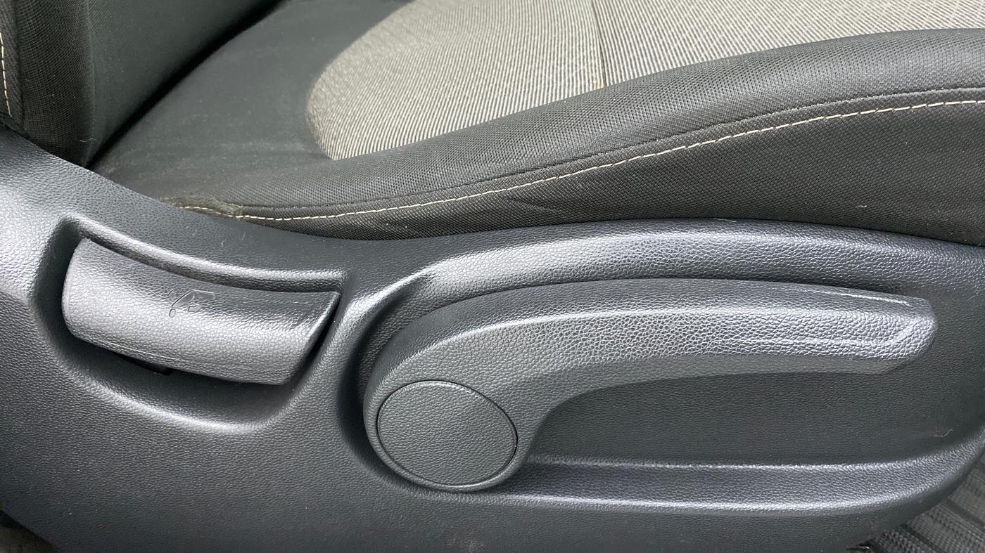 2018 Hyundai Creta 1.6 CRDI SX PLUS AUTO, Diesel, Automatic, 75,071 km, Driver Side Adjustment Panel