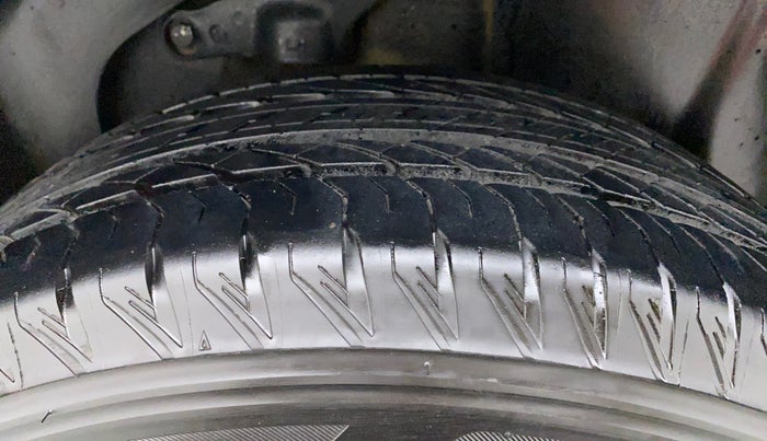 2022 Tata Safari XT PLUS, Diesel, Manual, 40,299 km, Left Rear Tyre Tread