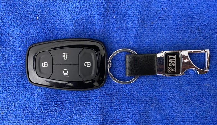 2022 Tata Safari XT PLUS, Diesel, Manual, 40,299 km, Key Close Up