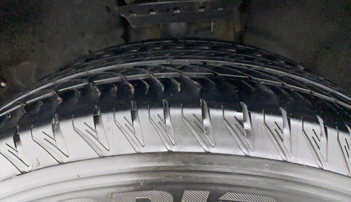 2022 Tata Safari XT PLUS, Diesel, Manual, 40,299 km, Left Front Tyre Tread