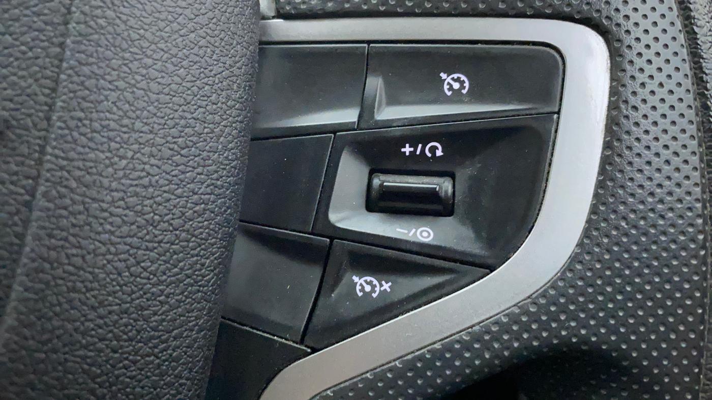 2022 Tata Safari XT PLUS, Diesel, Manual, 40,299 km, Adaptive Cruise Control