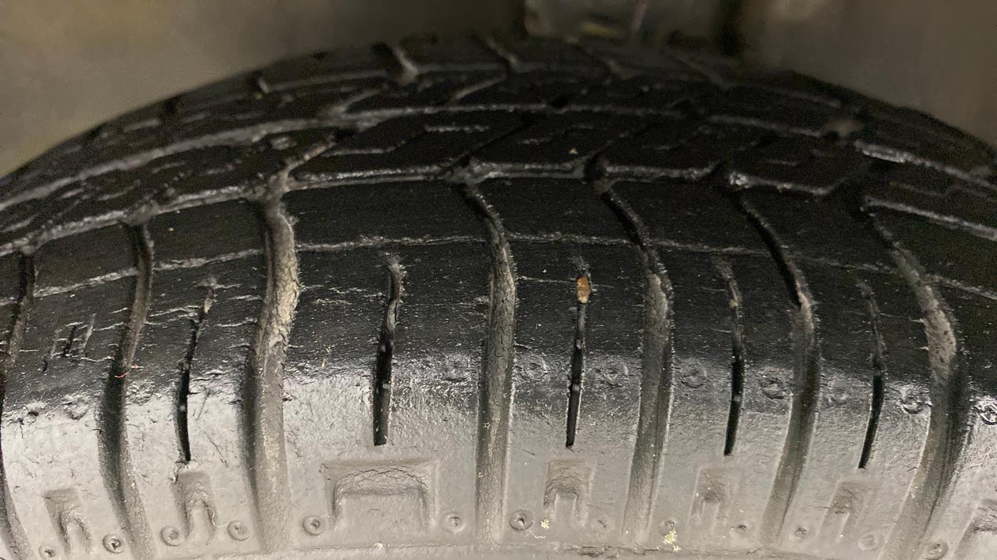 2013 Maruti Alto 800 LXI, Petrol, Manual, 58,367 km, Left Front Tyre Tread