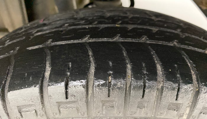 2013 Maruti Alto 800 LXI, Petrol, Manual, 58,367 km, Left Rear Tyre Tread
