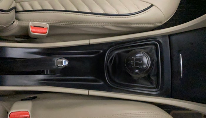 2018 Maruti Ciaz SIGMA 1.5 SHVS MT  PETROL, Petrol, Manual, 31,758 km, Gear Lever