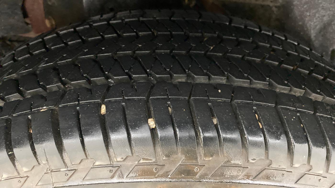 2018 Mahindra XUV500 W7 FWD, Diesel, Manual, 51,431 km, Right Rear Tyre Tread