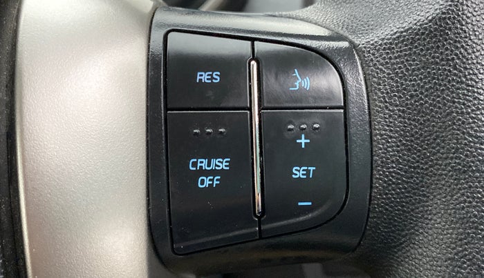 2018 Mahindra XUV500 W7 FWD, Diesel, Manual, 51,431 km, Adaptive Cruise Control