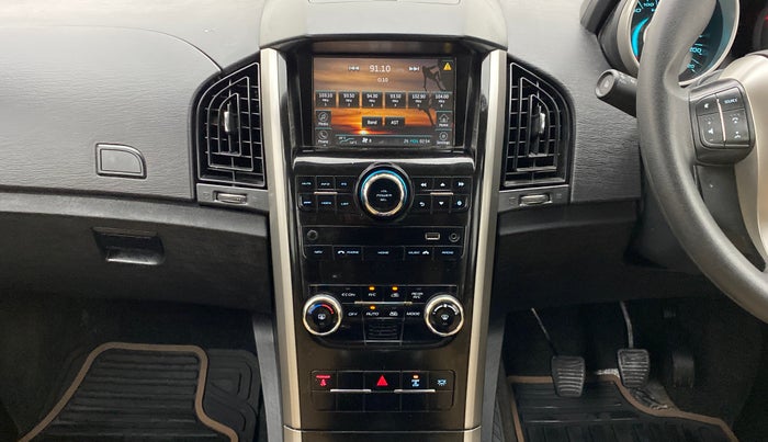 2018 Mahindra XUV500 W7 FWD, Diesel, Manual, 51,431 km, Air Conditioner