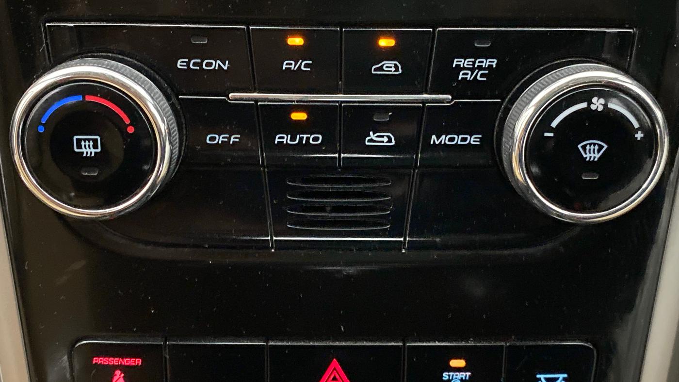 2018 Mahindra XUV500 W7 FWD, Diesel, Manual, 51,431 km, Automatic Climate Control