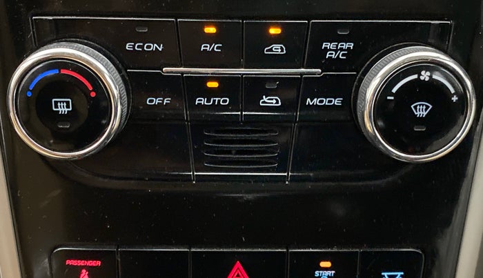 2018 Mahindra XUV500 W7 FWD, Diesel, Manual, 51,431 km, Automatic Climate Control