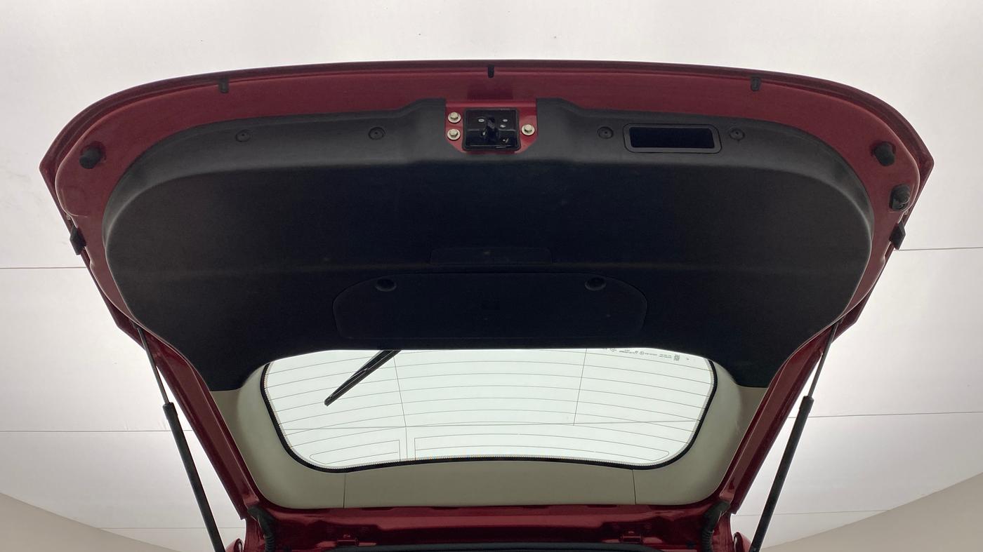 2018 Mahindra XUV500 W7 FWD, Diesel, Manual, 51,431 km, Boot Door Open