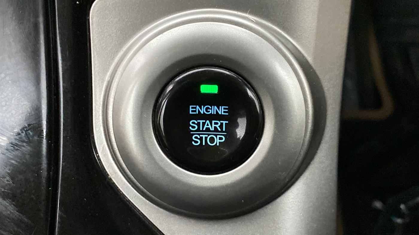 2018 Mahindra XUV500 W7 FWD, Diesel, Manual, 51,431 km, Keyless Start/ Stop Button