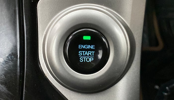 2018 Mahindra XUV500 W7 FWD, Diesel, Manual, 51,431 km, Keyless Start/ Stop Button