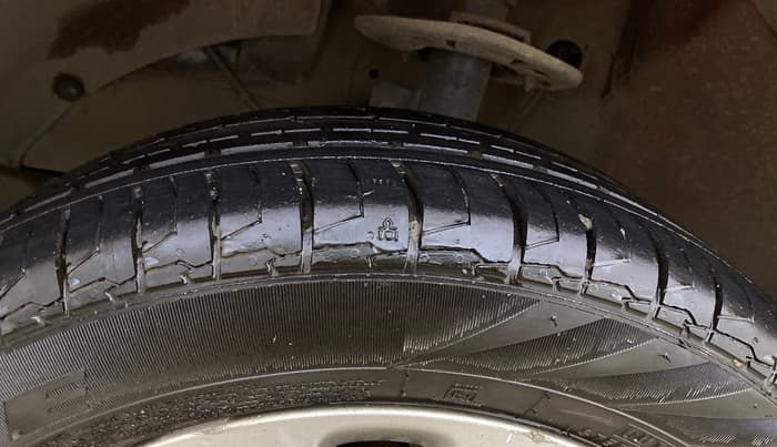 2016 Maruti Baleno ZETA CVT PETROL 1.2, Petrol, Automatic, 79,233 km, Left Front Tyre Tread