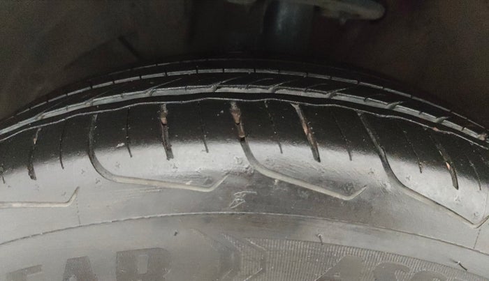 2018 Maruti Baleno ZETA PETROL 1.2, Petrol, Manual, 47,096 km, Left Front Tyre Tread